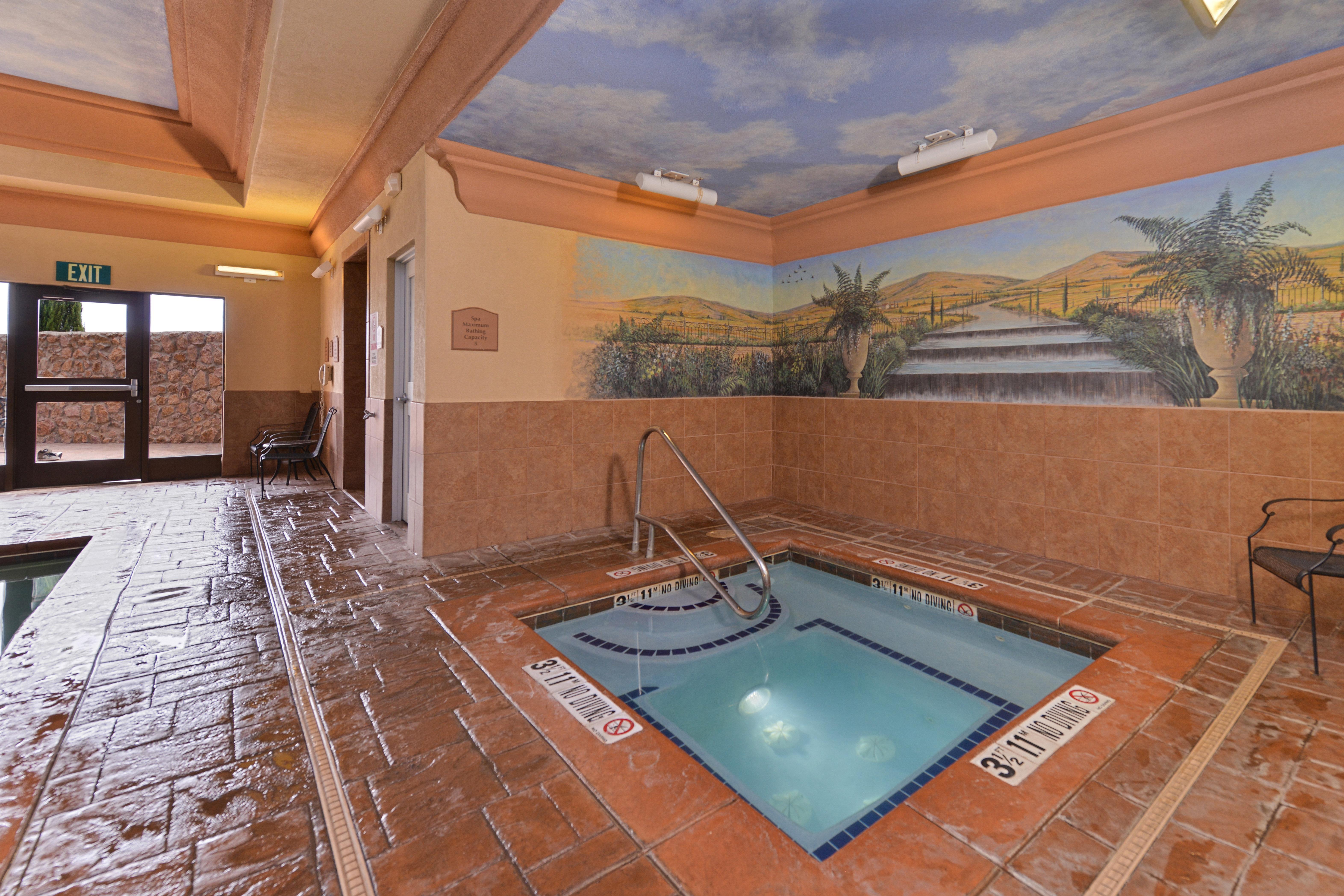 Holiday Inn Express Hotel & Suites Las Cruces By Ihg Exterior photo